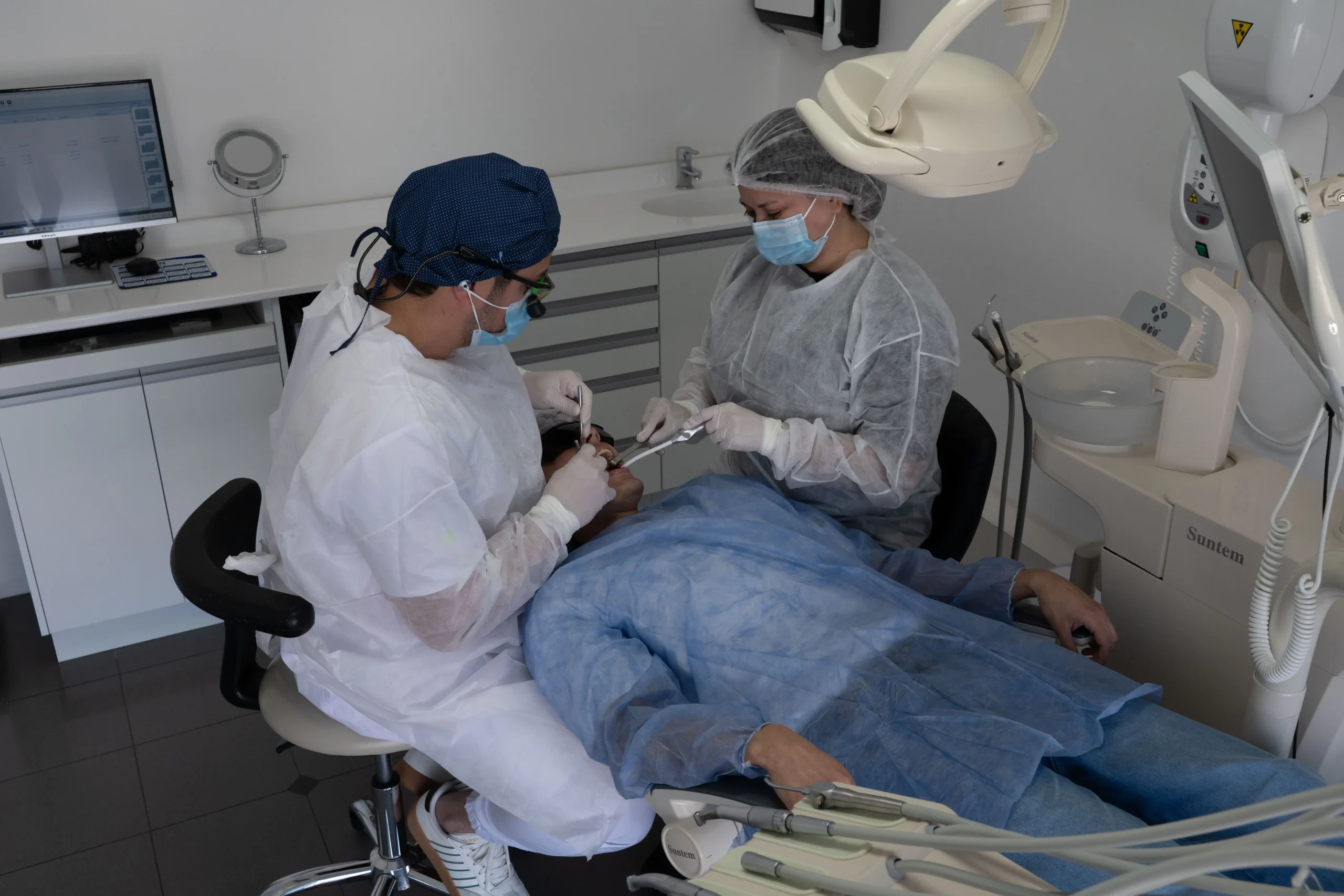 Cirugía dental en DiBian Odontología, Belgrano
